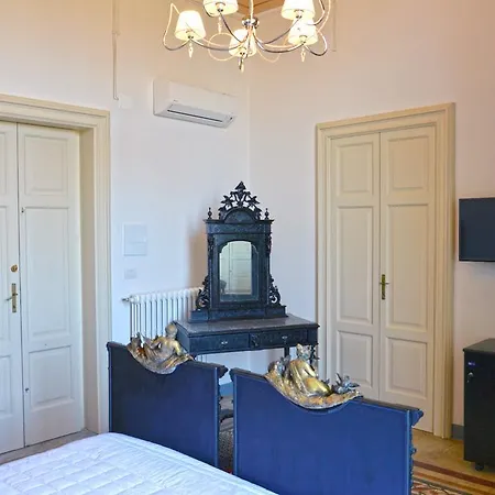 Palazzo Vallebona 3* غالّيبولي