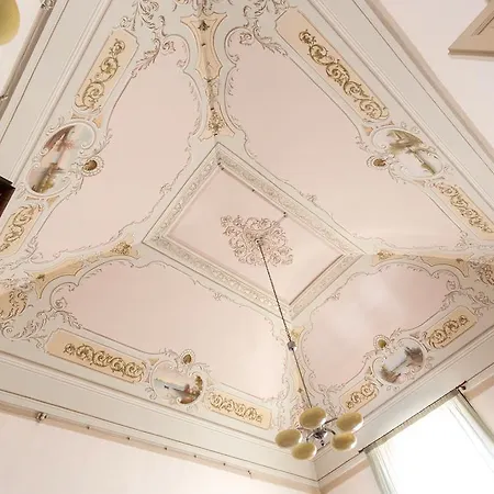 فندق مبيت وإفطار Palazzo Vallebona 3*