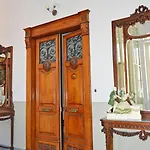 Palazzo Vallebona فندق مبيت وإفطار غالّيبولي