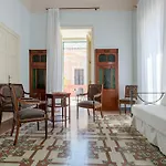 فندق مبيت وإفطار Palazzo Vallebona غالّيبولي