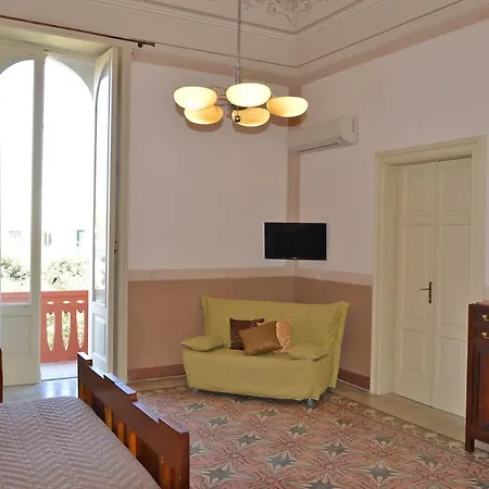 Palazzo Vallebona B&B