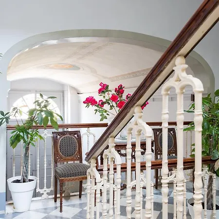 Palazzo Vallebona B&B