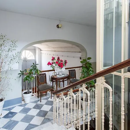 فندق مبيت وإفطار Palazzo Vallebona غالّيبولي