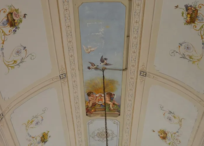 לינה וארוחת בוקר Palazzo Vallebona 3*